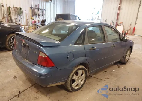 2005 Ford Focus Zx4 из США, поврежденный, VIN 1FAFP34N15W136984